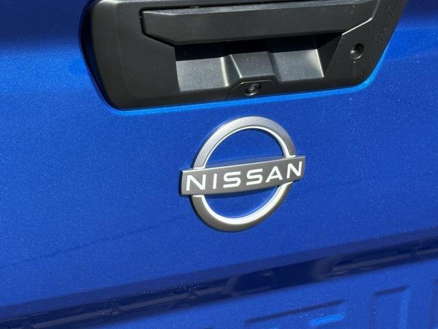 2024 nissan frontier sv