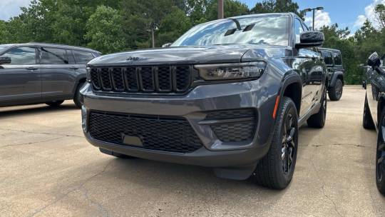 new 2024 jeep grand cherokee altitude x 4wd