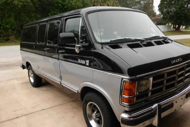 1986 dodge b250 passenger van