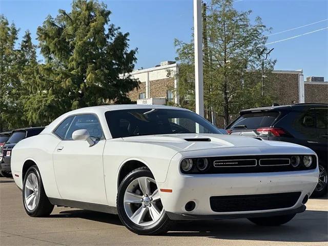 2023 dodge challenger sxt