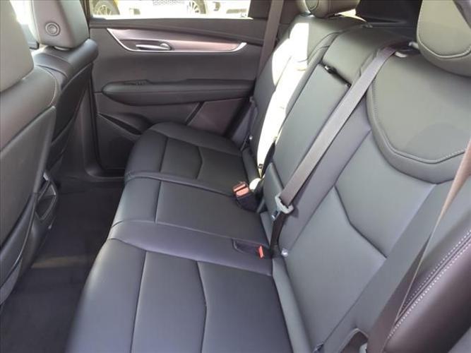 new 2024 cadillac xt5 awd luxury