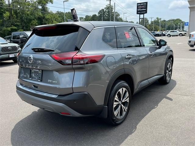 2021 nissan rogue sv