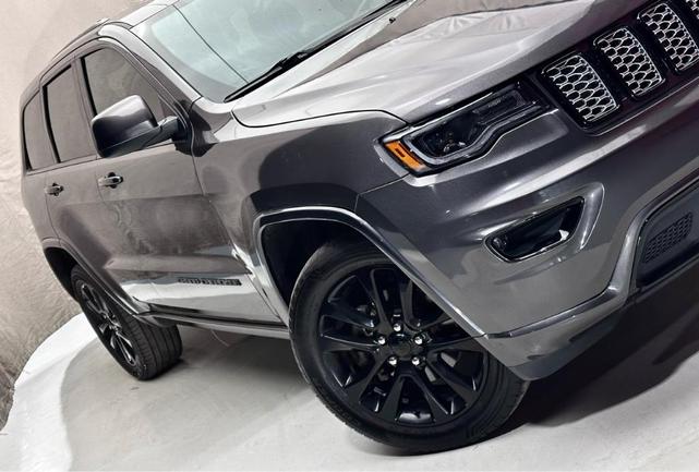 2020 jeep grand cherokee laredo