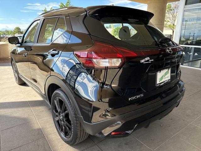 2022 nissan kicks sr
