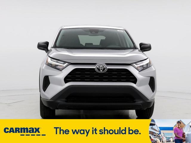 2023 toyota rav4 le