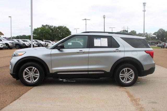 2023 ford explorer xlt