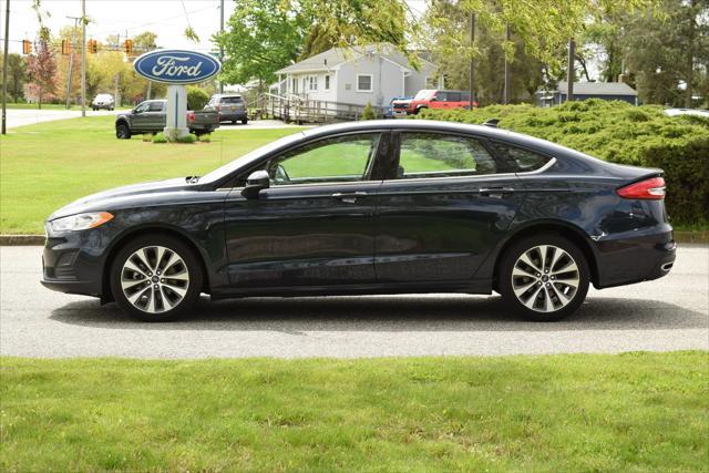 2020 ford fusion se