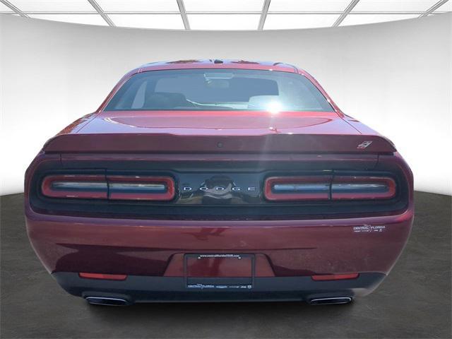 2021 dodge challenger sxt