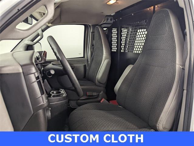 2022 chevrolet express 2500 rwd 2500 regular wheelbase wt
