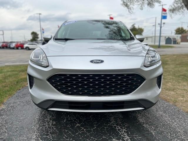 2020 ford escape se