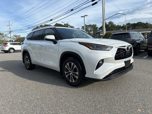 2022 toyota highlander xle
