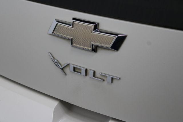 2013 chevrolet volt base