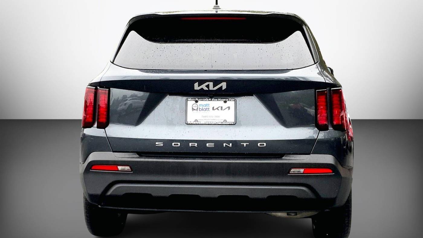 2022 kia sorento lx