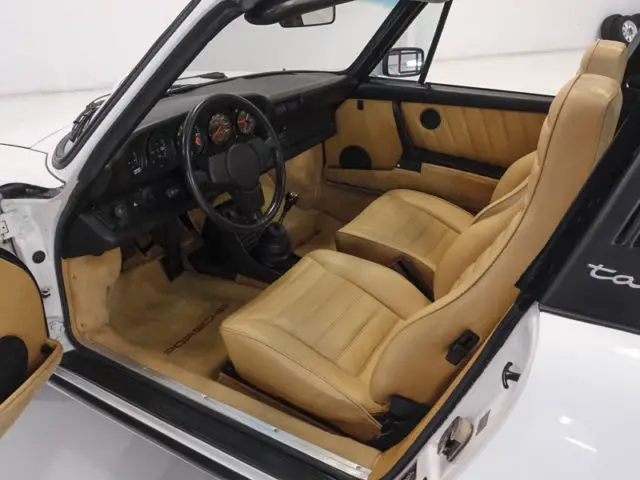 1984 porsche 911 carrera targa | air conditioning, leather seats, cruise control