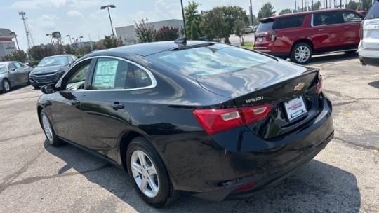 2025 Chevrolet Malibu ls 1ls
