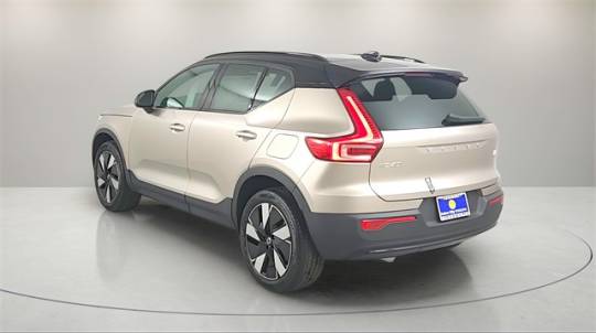 2024 Volvo XC40