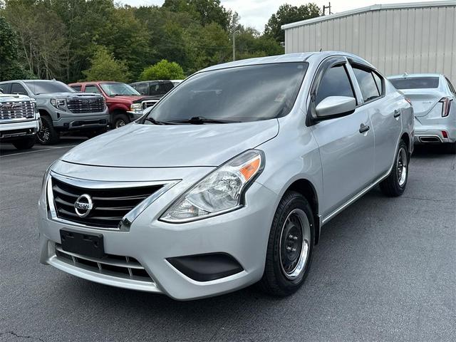 2019 nissan versa s