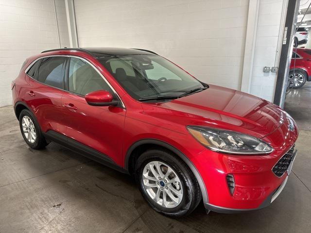 2020 ford escape se