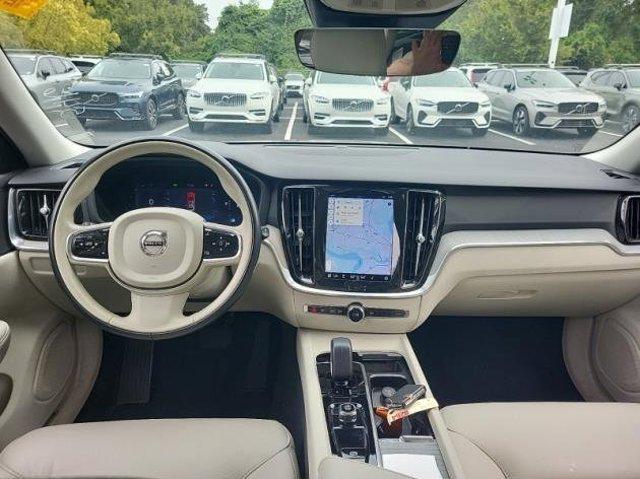 2023 volvo v60 cross country plus
