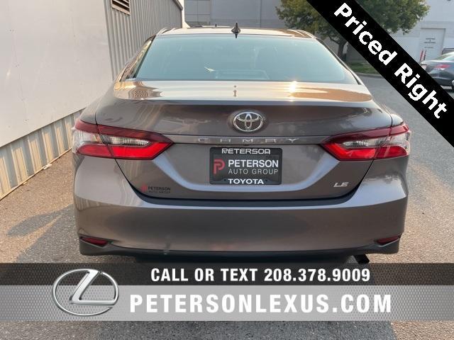 2022 toyota camry le