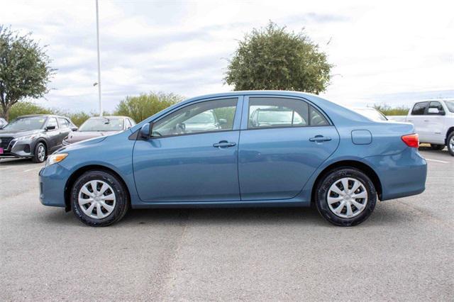 2013 toyota corolla t mulliner