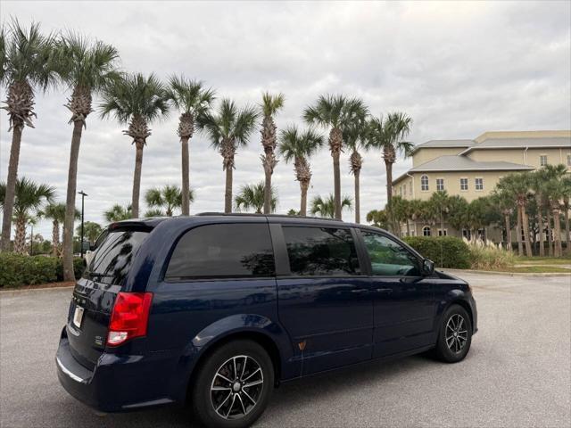 2017 dodge grand caravan gt