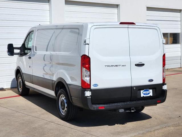 2020 ford transit-250