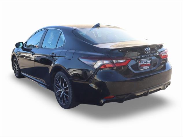 2021 toyota camry se