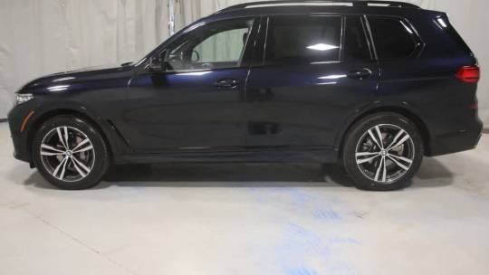 2022 BMW X7