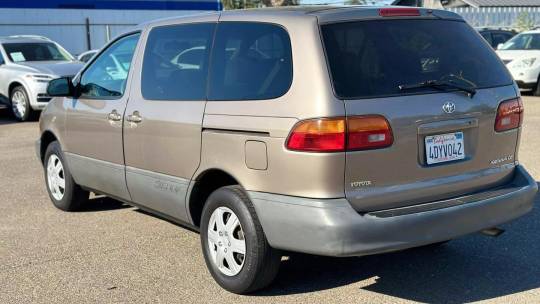 1999 Toyota Sienna