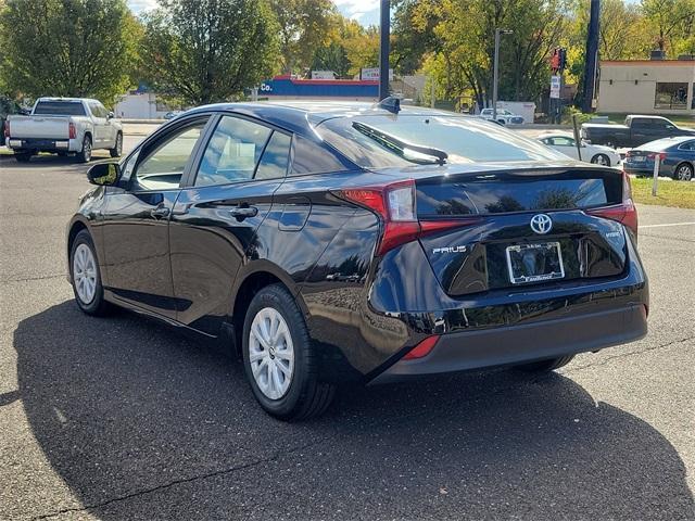2022 toyota prius le