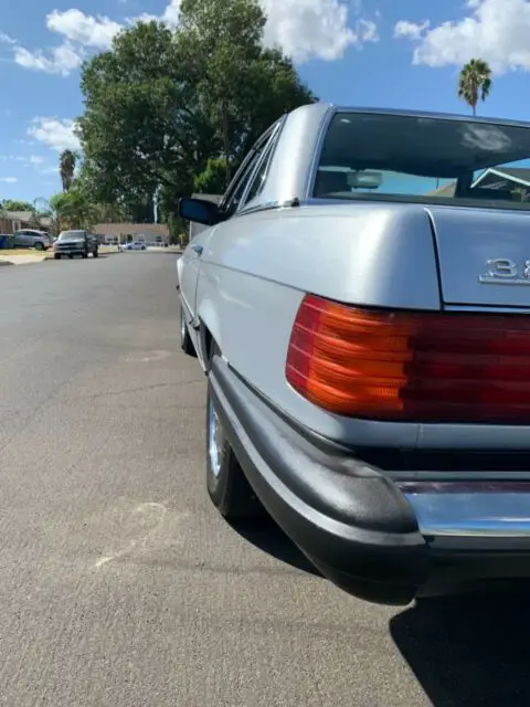 1985 mercedes benz 380sl super clean 2 tops low miles for the year no reserve