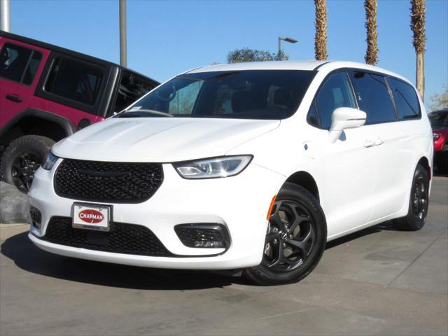 2022 chrysler pacifica hybrid touring l