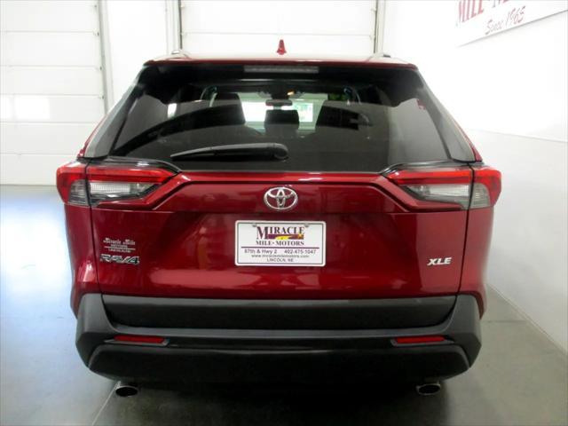 2019 toyota rav4 xle