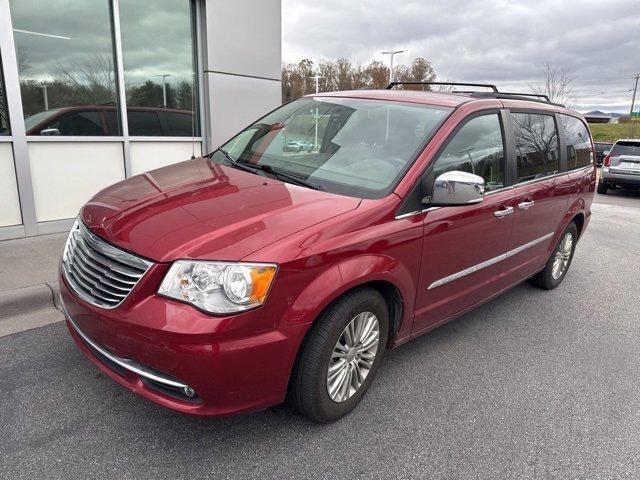 2015 chrysler town & country touring-l
