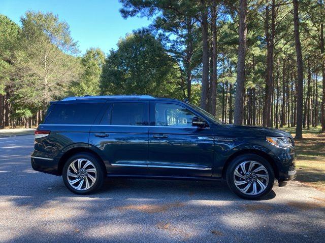 2022 lincoln navigator reserve