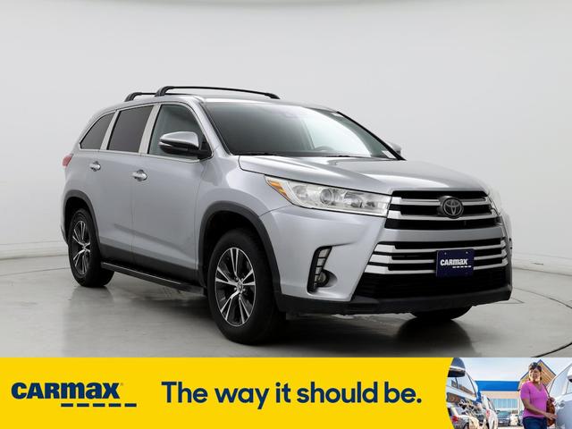 2019 toyota highlander le