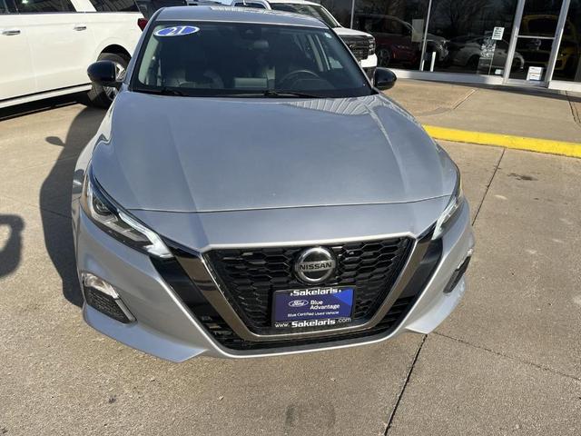 2021 nissan altima 2.5 sr