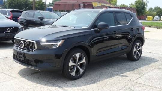 2025 Volvo XC40