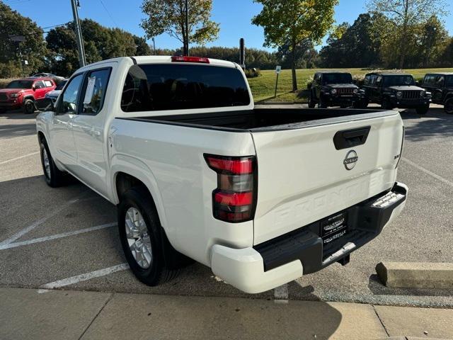 2022 nissan frontier sv