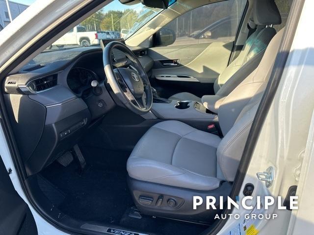 2022 toyota venza xle