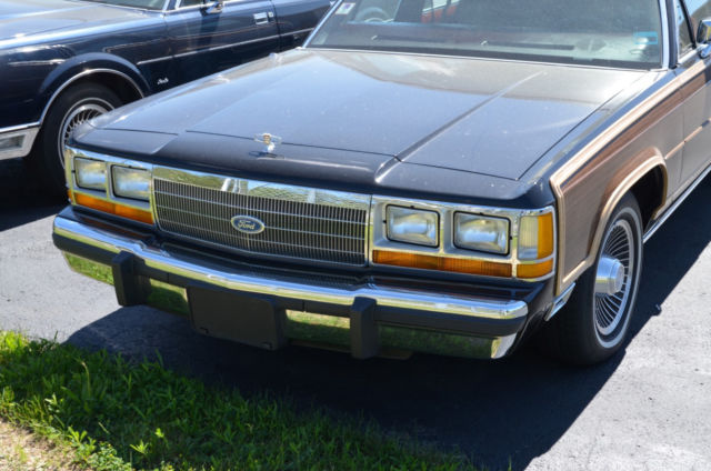 1988 ford ltd station wagon