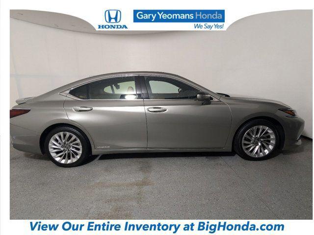 2019 lexus es 300h ultra luxury