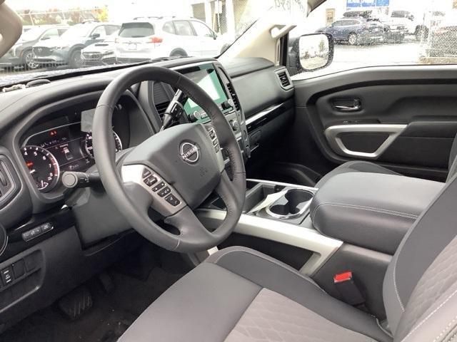 2024 nissan titan sv