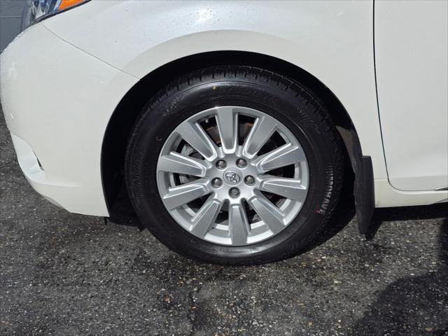 2017 toyota sienna limited premium