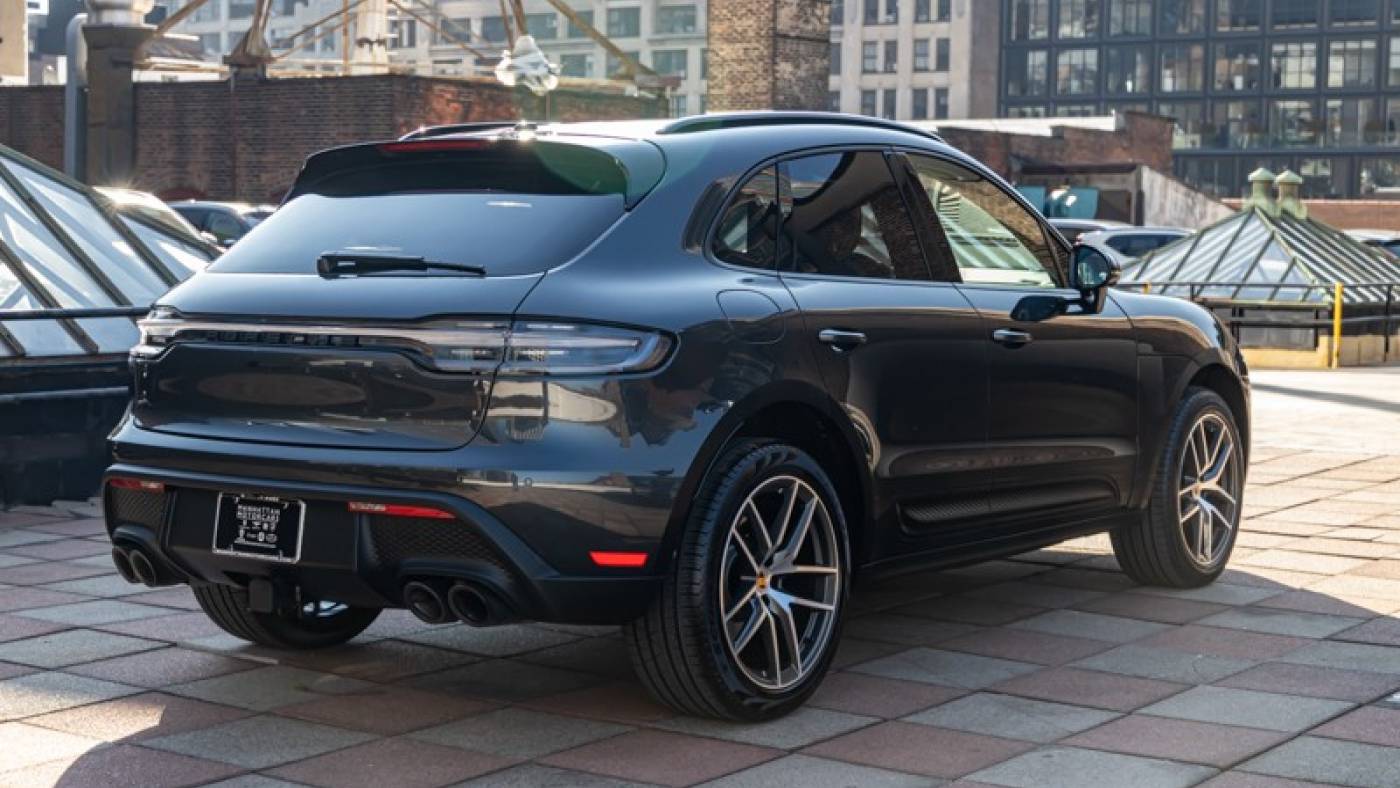 2023 porsche macan standard