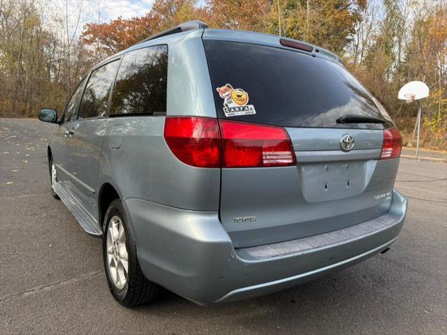 2005 toyota sienna le