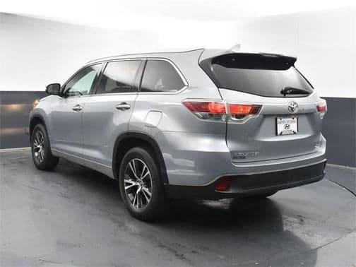 2016 toyota highlander xle in tupelo, mississippi