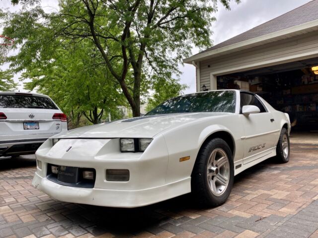 1989 chevrolet camaro, white with 84,039 miles available now!