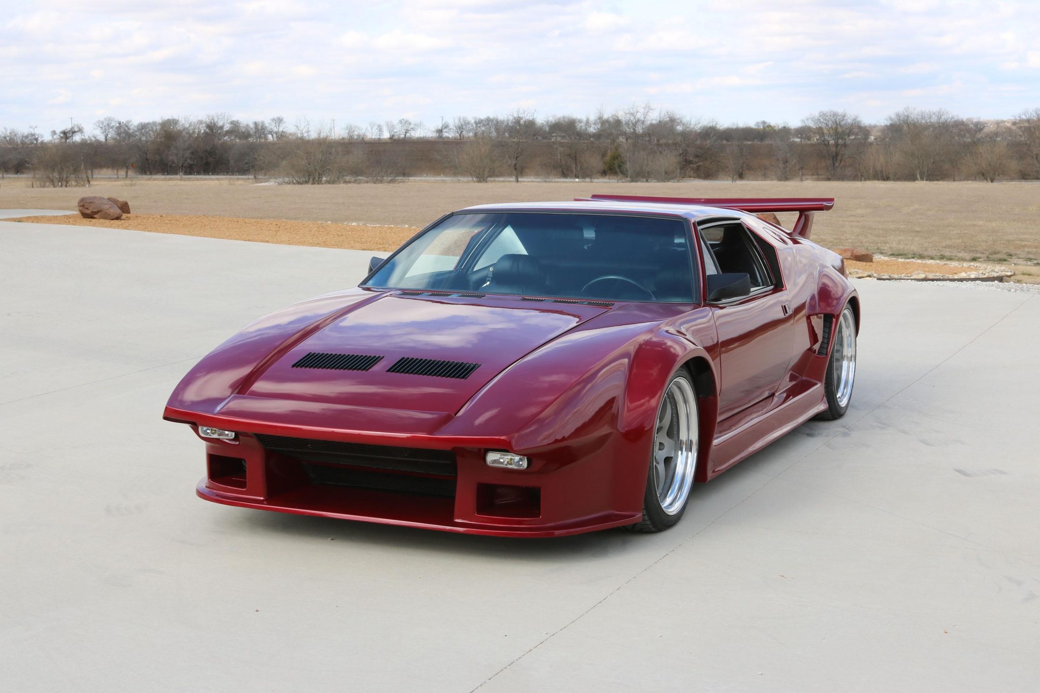 modified 1973 detomaso pantera
